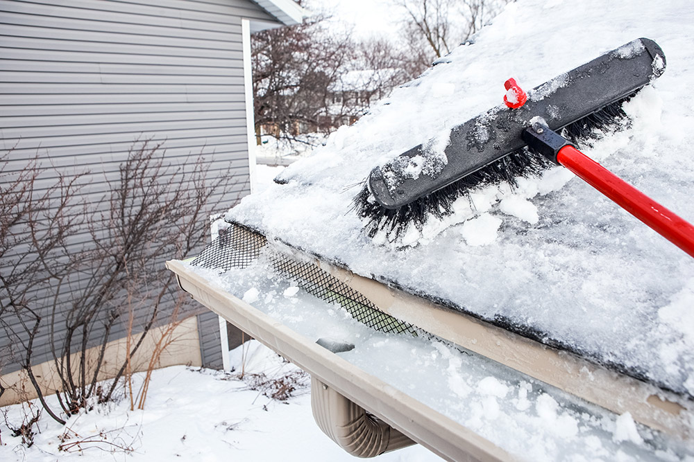 ice dams on roofs